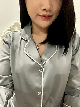 Beiiu 18 online show from October 4, 8:29 pm
