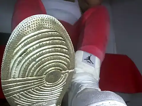 Snapshot of findomlatin chatting on February 7, 3:43 am findomlatin online show from February 7, 3:43 am