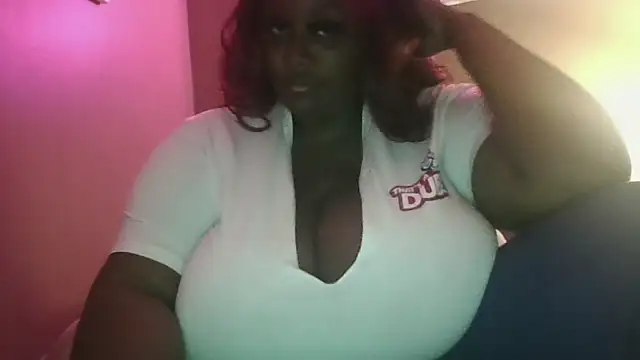 Cocomamii1 online show from November 18, 2:39 am