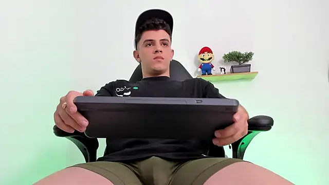 Mikecooper online show from November 6, 2:01 am