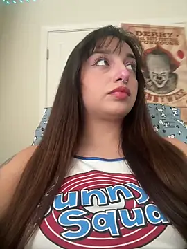 CharmingMaddie online show from November 17, 5:19 pm