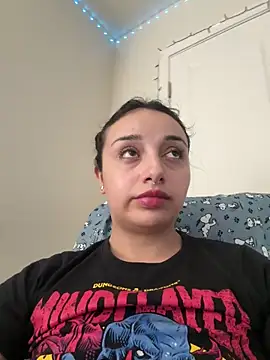 Snapshot of CharmingMaddie chatting on April 24, 4:53 pm CharmingMaddie online show from April 24, 4:53 pm