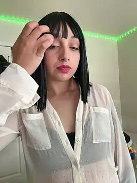 Snapshot of CharmingMaddie chatting on April 30, 8:57 pm CharmingMaddie online show from April 30, 8:57 pm
