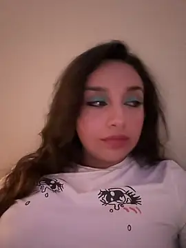 Snapshot of CharmingMaddie chatting on July 16, 4:18 am CharmingMaddie online show from July 16, 4:18 am