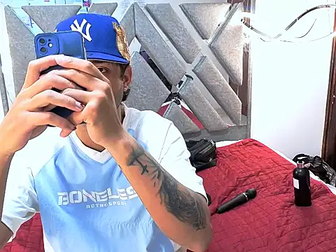 bamby kitty online show from November 18, 2:50 am