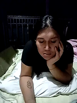 Snapshot of Romantic_Sabrina chatting on November 1, 3:14 pm Romantic Sabrina online show from November 1, 3:14 pm