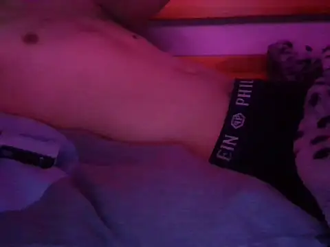 Snapshot of Bony69527g chatting on October 25, 11:43 pm Bony69527g online show from October 25, 11:43 pm