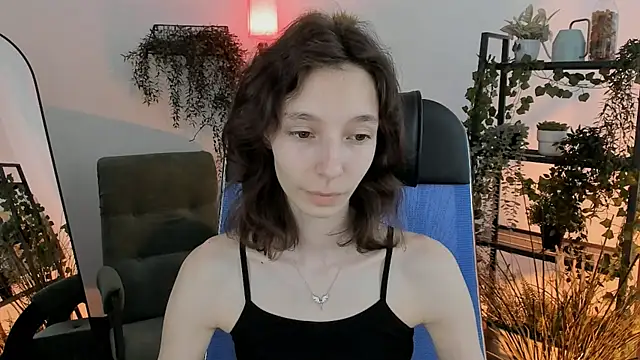 EmmanuellBrown online show from April 15, 10:33 am