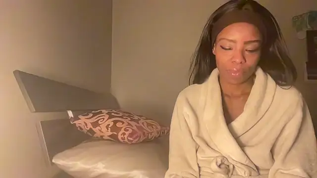 Peachyz69 online show from February 11, 4:06 am