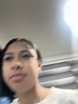 Snapshot of lynn9000 chatting on November 18, 5:34 am lynn9000 online show from November 18, 5:34 am