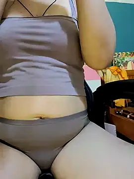 Bee sweet online show from October 27, 3:38 pm