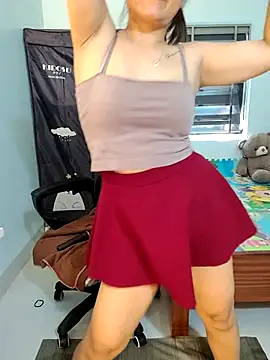 Snapshot of Bee_sweet chatting on May 22, 8:21 am Bee sweet online show from May 22, 8:21 am