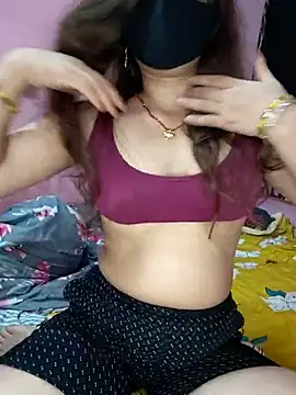 hiddennisha online show from April 8, 11:10 am