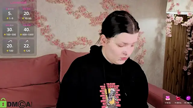 Snapshot of Michele_Greenn chatting on November 12, 1:39 am Michele Greenn online show from November 12, 1:39 am