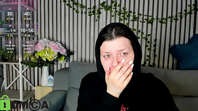 Michele Greenn online show from November 22, 5:01 pm