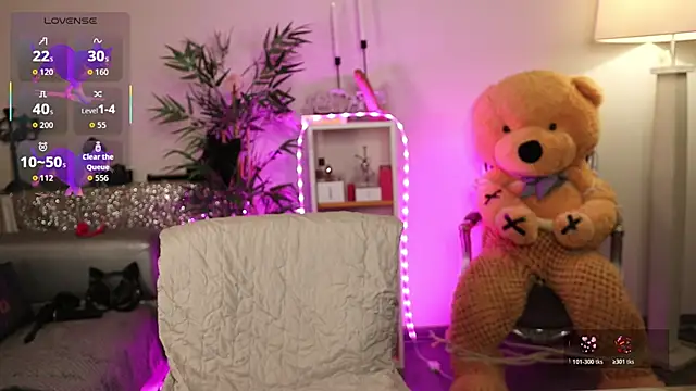 NovaHollisx online show from February 4, 4:51 am