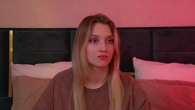 StacyEvances online show from April 25, 6:27 pm