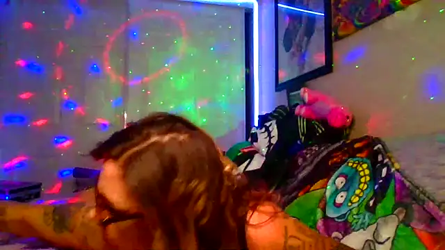 Snapshot of SparklesB1tch chatting on November 29, 6:55 pm SparklesB1tch online show from November 29, 6:55 pm