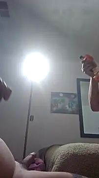 Snapshot of SparklesB1tch chatting on December 3, 11:08 am SparklesB1tch online show from December 3, 11:08 am