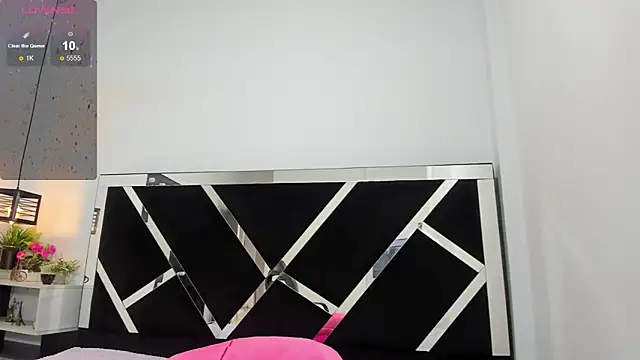 Snapshot of iisabella_noa chatting on January 6, 1:26 pm iisabella noa online show from January 6, 1:26 pm