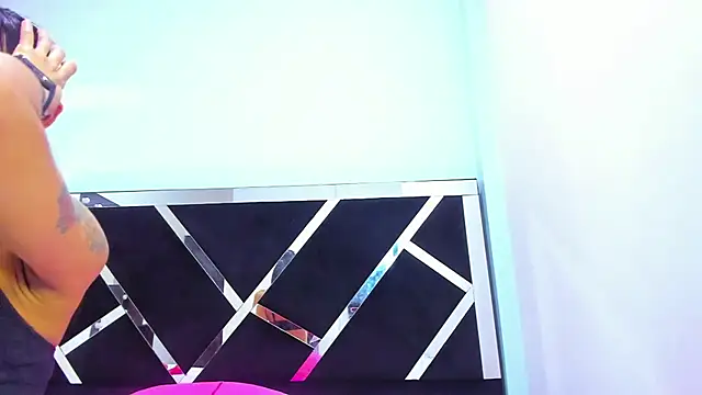 Snapshot of iisabella_noa chatting on January 8, 1:02 pm iisabella noa online show from January 8, 1:02 pm