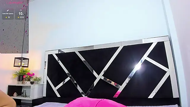 Snapshot of iisabella_noa chatting on January 9, 12:52 pm iisabella noa online show from January 9, 12:52 pm