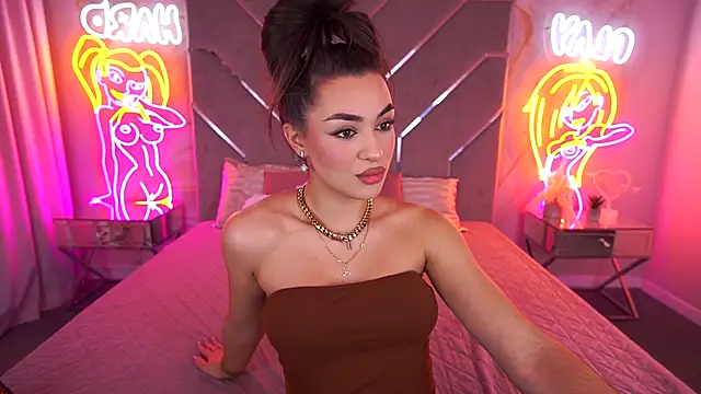 Snapshot of EricaSin chatting on December 3, 1:53 pm EricaSin online show from December 3, 1:53 pm