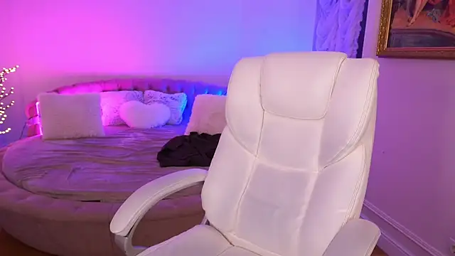 Snapshot of EricaSin chatting on January 5, 5:27 pm EricaSin online show from January 5, 5:27 pm