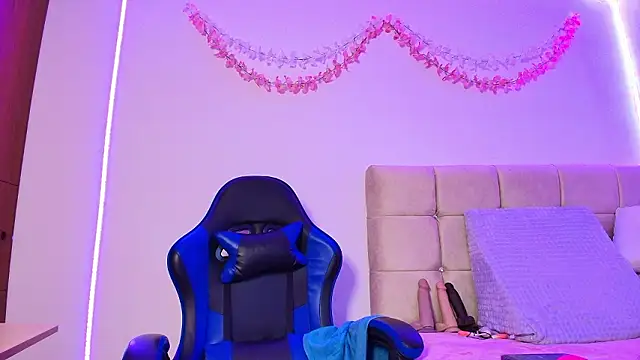 Snapshot of dulce_mariaa___ chatting on February 12, 11:38 am dulce mariaa online show from February 12, 11:38 am