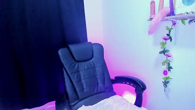 Cooperrosscute233 online show from September 16, 8:21 pm