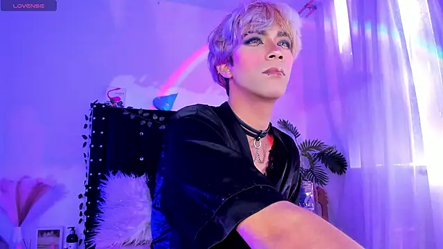 Snapshot of Cooperrosscute233 chatting on January 17, 8:45 pm Cooperrosscute233 online show from January 17, 8:45 pm