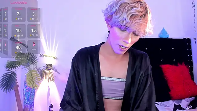 Snapshot of Cooperrosscute233 chatting on February 9, 9:52 pm Cooperrosscute233 online show from February 9, 9:52 pm