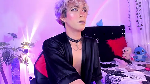 Snapshot of Cooperrosscute233 chatting on February 14, 3:42 pm Cooperrosscute233 online show from February 14, 3:42 pm