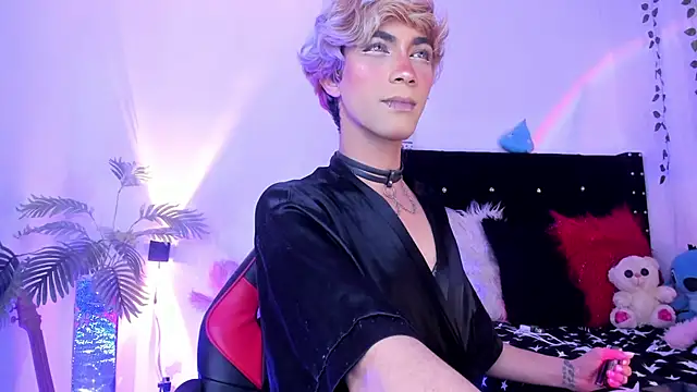 Snapshot of Cooperrosscute233 chatting on February 18, 12:50 am Cooperrosscute233 online show from February 18, 12:50 am