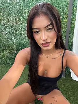 Snapshot of MystiqueXXX chatting on July 15, 1:16 pm MystiqueXXX online show from July 15, 1:16 pm