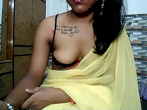 HOT AARVI11 online show from October 6, 4:04 pm