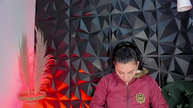 helenasaenz online show from January 14, 12:44 pm