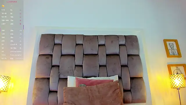 Snapshot of HarleyQueen666 chatting on October 13, 11:10 am HarleyQueen666 online show from October 13, 11:10 am