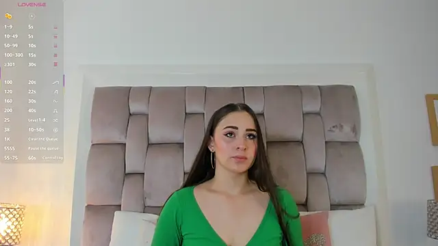 Snapshot of HarleyQueen666 chatting on October 24, 10:55 am HarleyQueen666 online show from October 24, 10:55 am