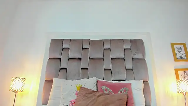 Snapshot of HarleyQueen666 chatting on November 15, 11:29 am HarleyQueen666 online show from November 15, 11:29 am