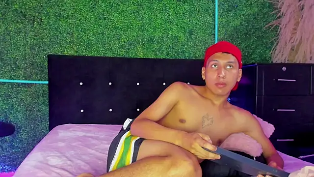 spicy adonhis online show from April 10, 9:08 pm