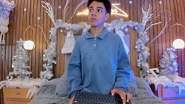 owen  johnson online show from December 21, 12:23 pm