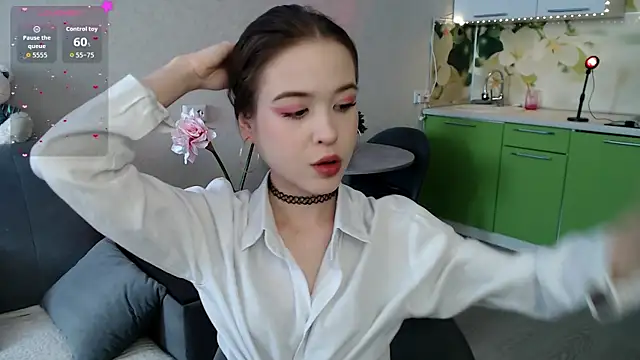 StaceyAngell online show from September 28, 1:05 pm