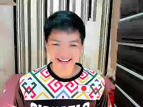 Snapshot of Mister_officer69 chatting on March 15, 8:31 am Mister officer69 online show from March 15, 8:31 am