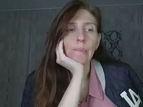 Snapshot of CandiCole chatting on October 17, 3:31 am CandiCole online show from October 17, 3:31 am