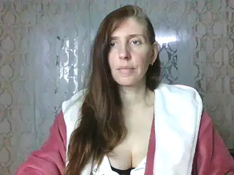 Snapshot of CandiCole chatting on November 9, 5:28 am CandiCole online show from November 9, 5:28 am