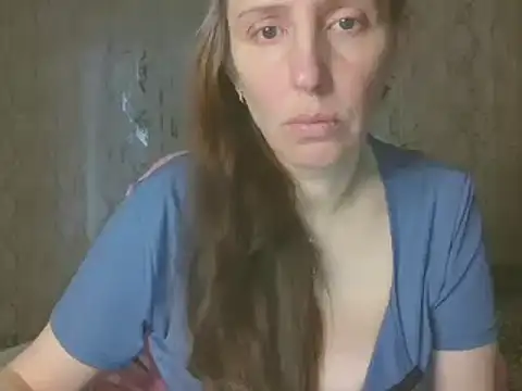 Snapshot of CandiCole chatting on February 19, 5:14 am CandiCole online show from February 19, 5:14 am