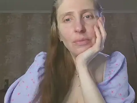 Snapshot of CandiCole chatting on March 18, 4:15 am CandiCole online show from March 18, 4:15 am