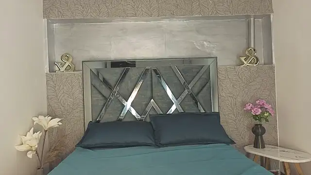  DantFox  online show from December 13, 9:09 pm