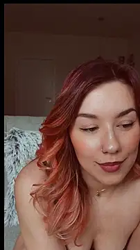 LucyxLou online show from March 18, 11:57 am